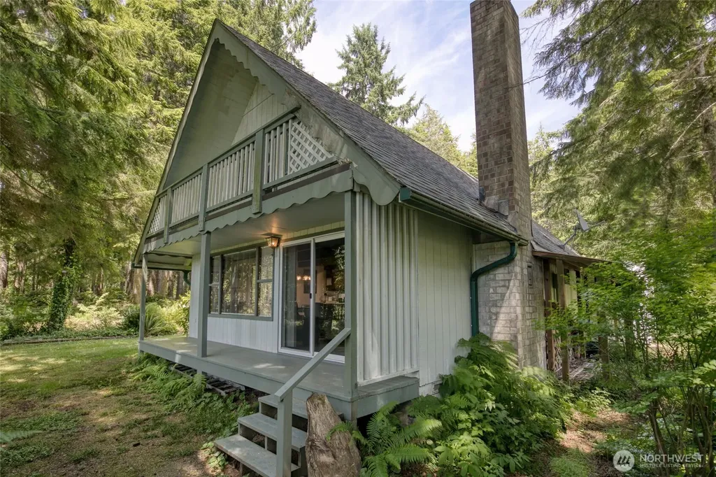 2782 State Route 109 Ocean Shores WA 98569