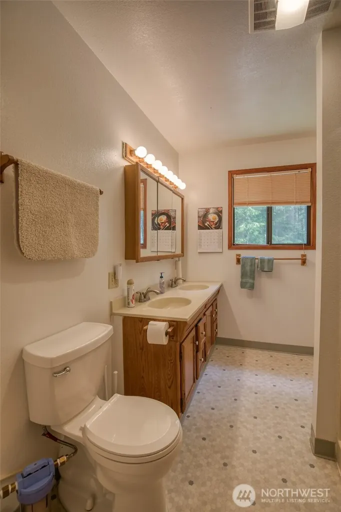 2782 State Route 109 Ocean Shores WA 98569