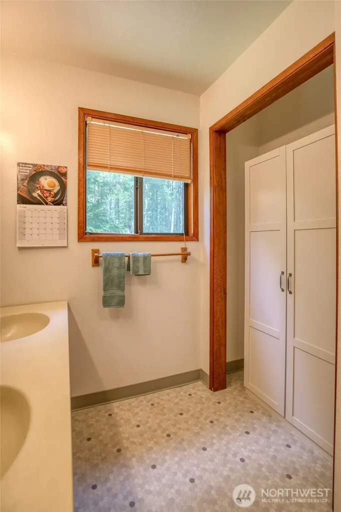 2782 State Route 109 Ocean Shores WA 98569