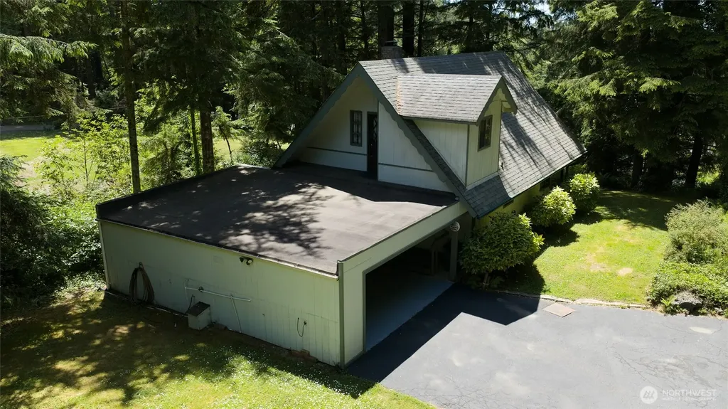 2782 State Route 109 Ocean Shores WA 98569