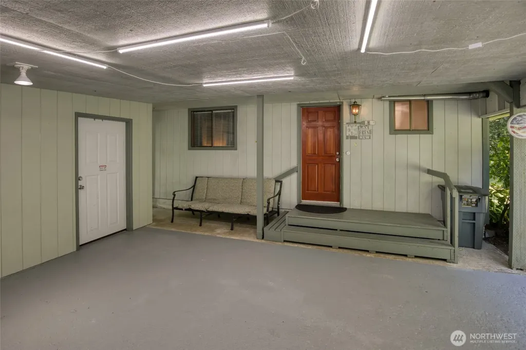 2782 State Route 109 Ocean Shores WA 98569