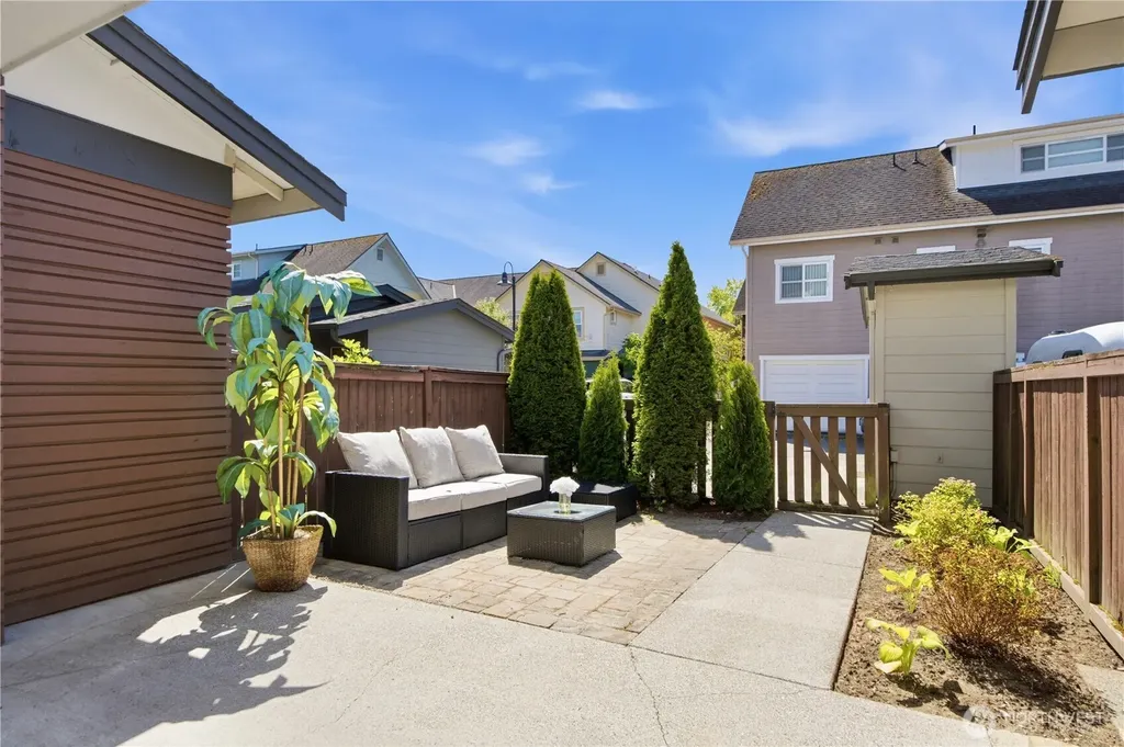 3027 S Nevada Street Seattle WA 98108