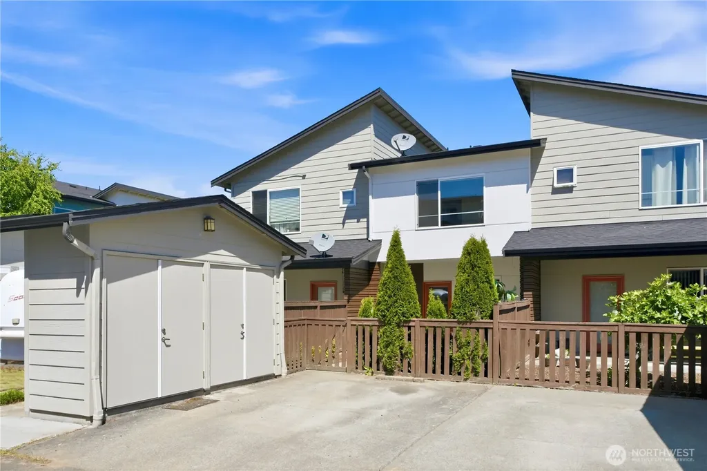 3027 S Nevada Street Seattle WA 98108