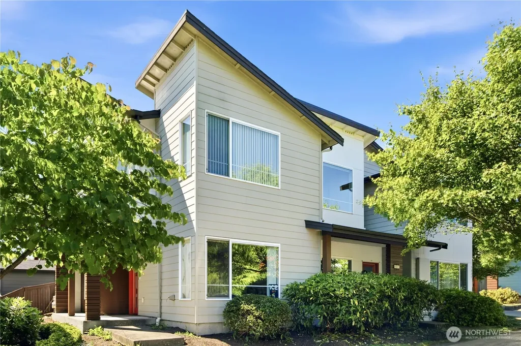 3027 S Nevada Street Seattle WA 98108