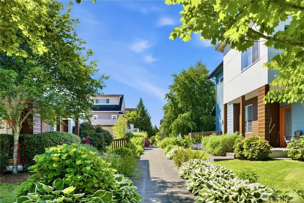 3027 S Nevada Street Seattle WA 98108