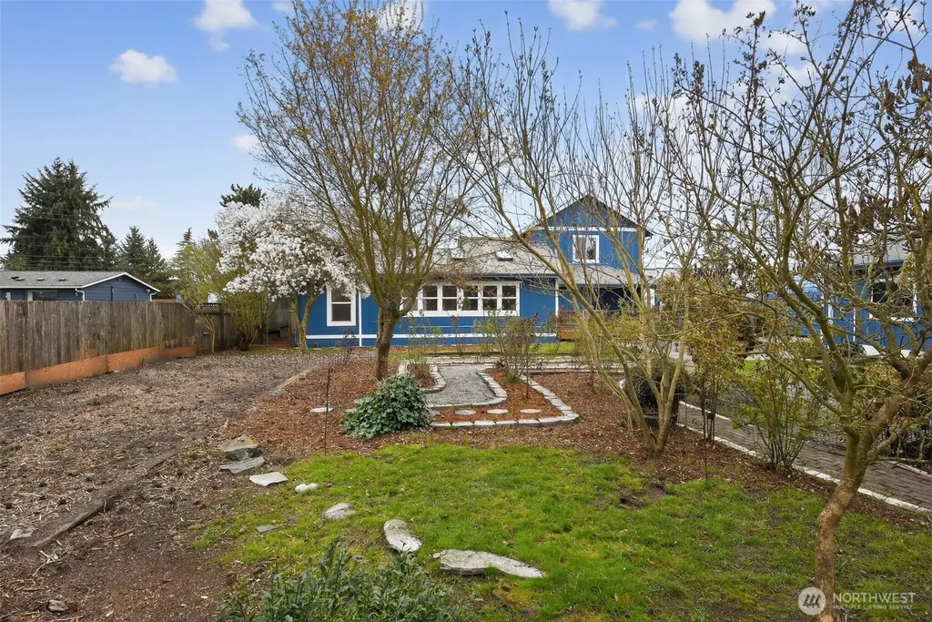 6502 48th Street E Puyallup WA 98371