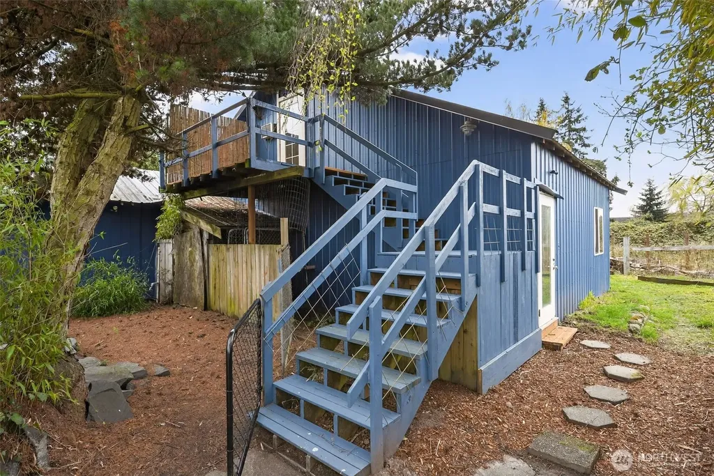 6502 48th Street E Puyallup WA 98371