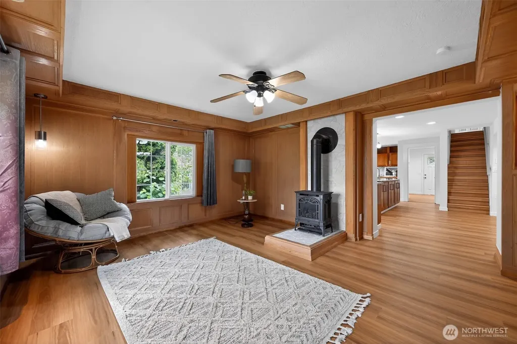 6502 48th Street E Puyallup WA 98371
