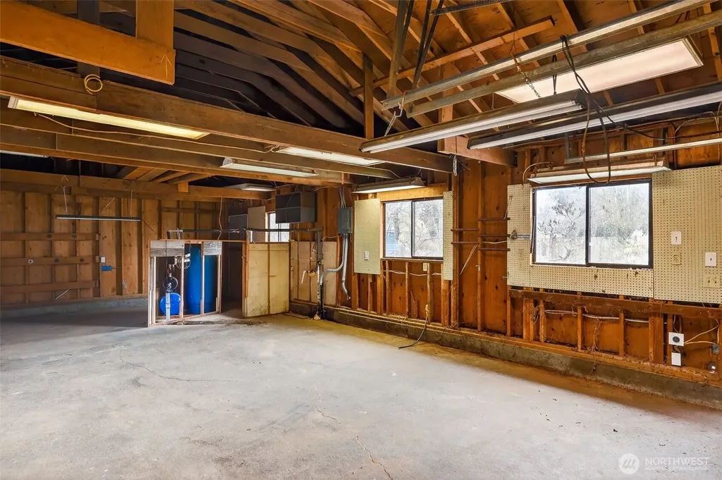6502 48th Street E Puyallup WA 98371