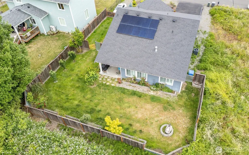 1502 12th Avenue SE Puyallup WA 98372