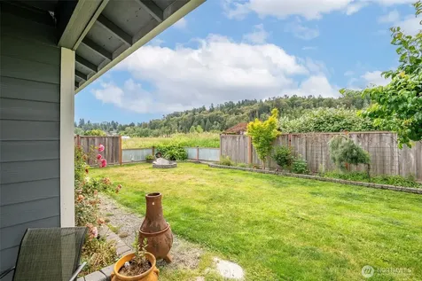 1502 12th Avenue SE Puyallup WA 98372