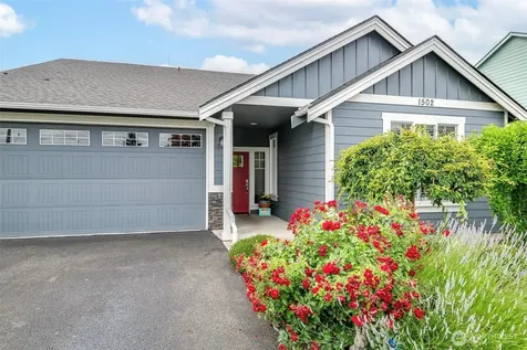 1502 12th Avenue SE Puyallup WA 98372