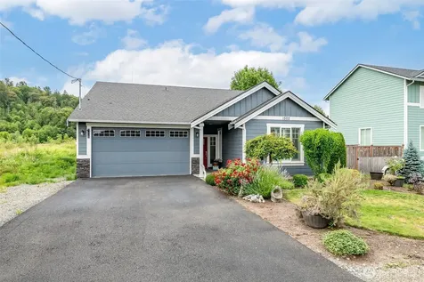 1502 12th Avenue SE Puyallup WA 98372