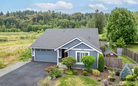 1502 12th Avenue SE Puyallup WA 98372