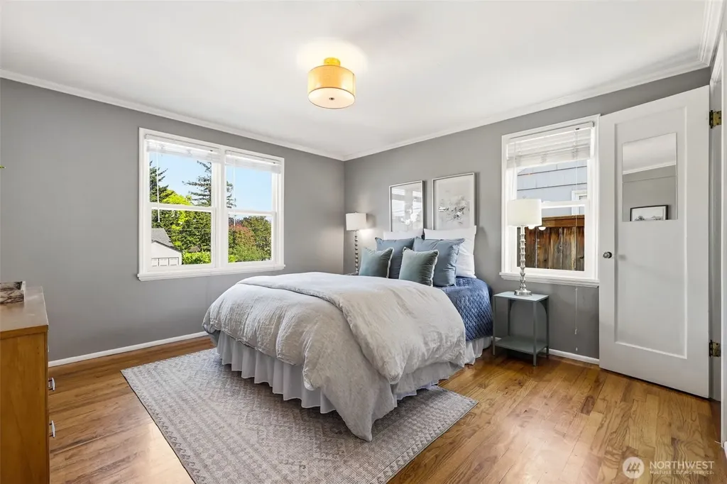 8257 Interlake Avenue N Seattle WA 98103