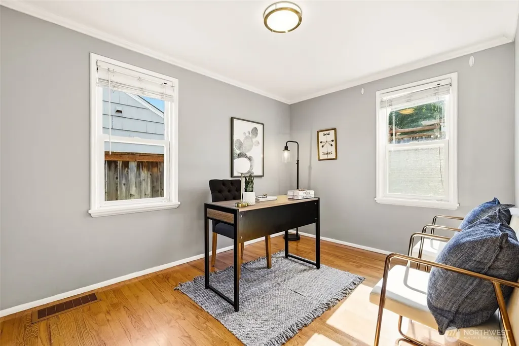 8257 Interlake Avenue N Seattle WA 98103