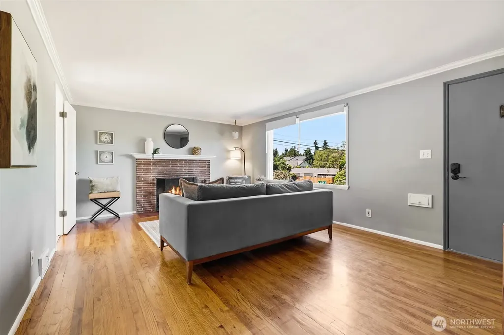 8257 Interlake Avenue N Seattle WA 98103