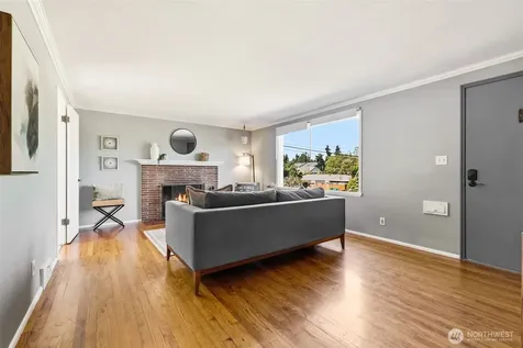 8257 Interlake Avenue N Seattle WA 98103