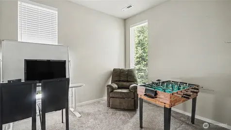 24045 SE 258th Way Maple Valley WA 98038