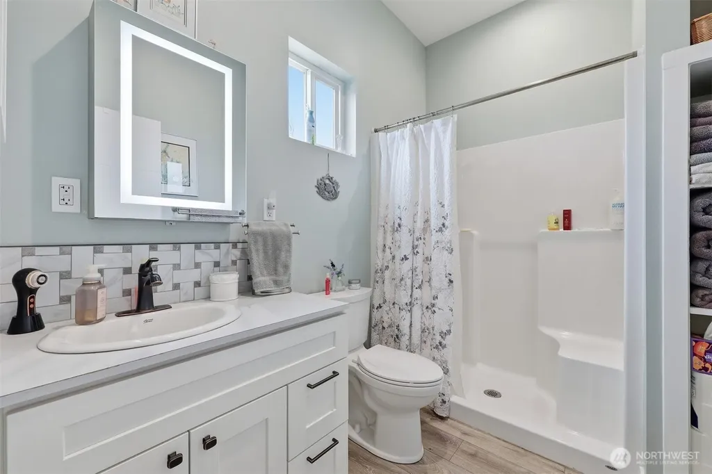 8808 Line Road Lynden WA 98264