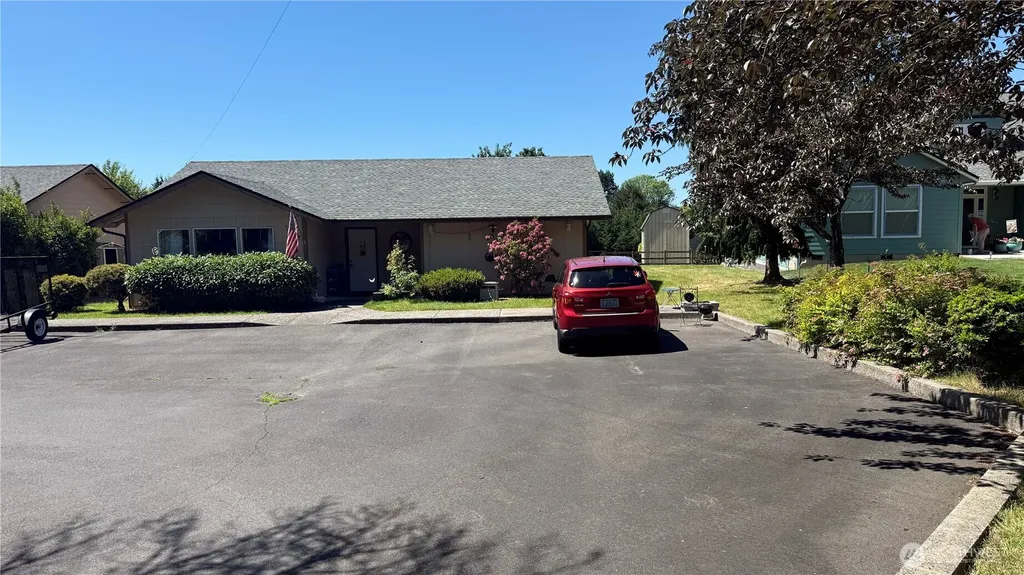 3205 Pacific Way Longview WA 98632