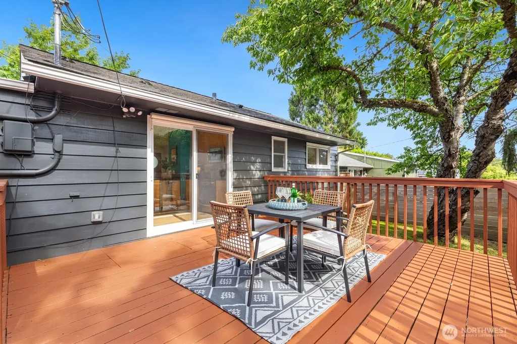 9348 32nd Avenue SW Seattle WA 98126