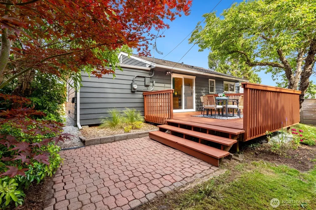 9348 32nd Avenue SW Seattle WA 98126