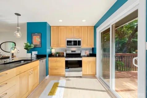 9348 32nd Avenue SW Seattle WA 98126