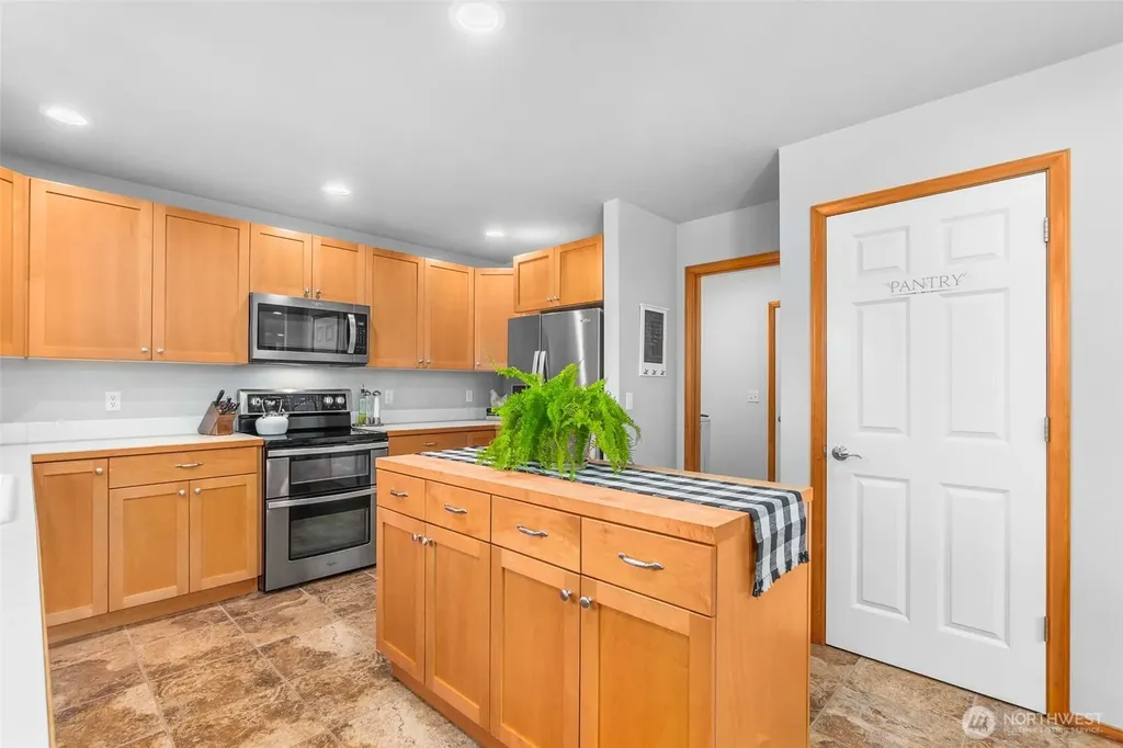 5 N Sunrise Drive Montesano WA 98563