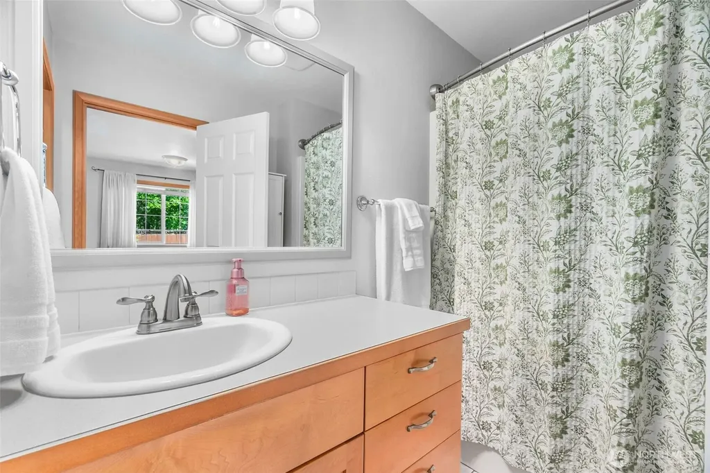 5 N Sunrise Drive Montesano WA 98563