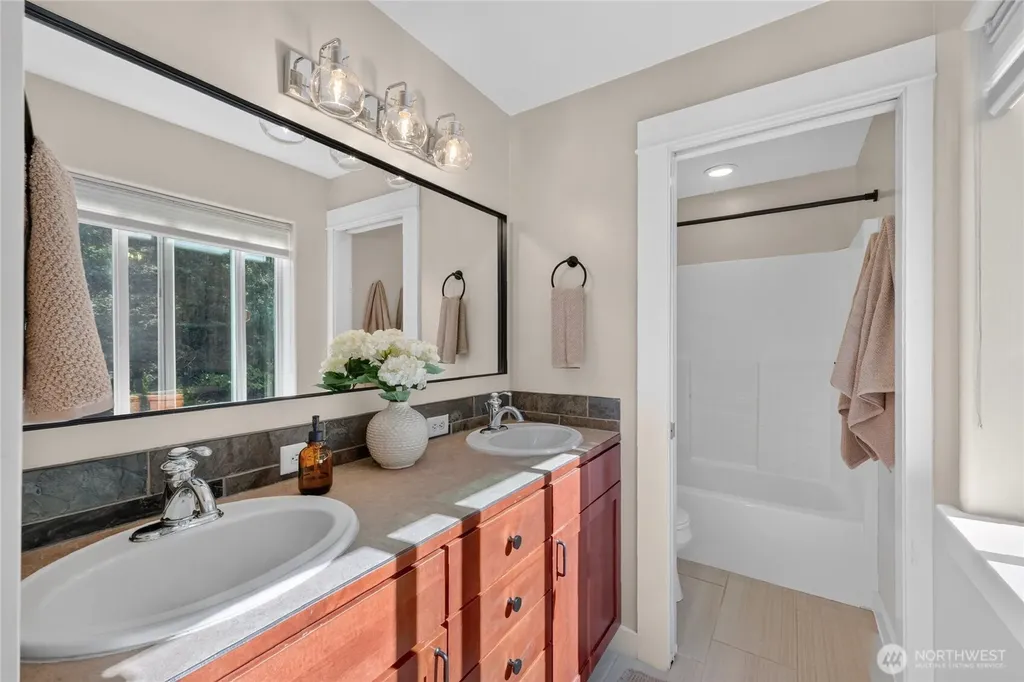 1205 Birch Falls Drive Bellingham WA 98229