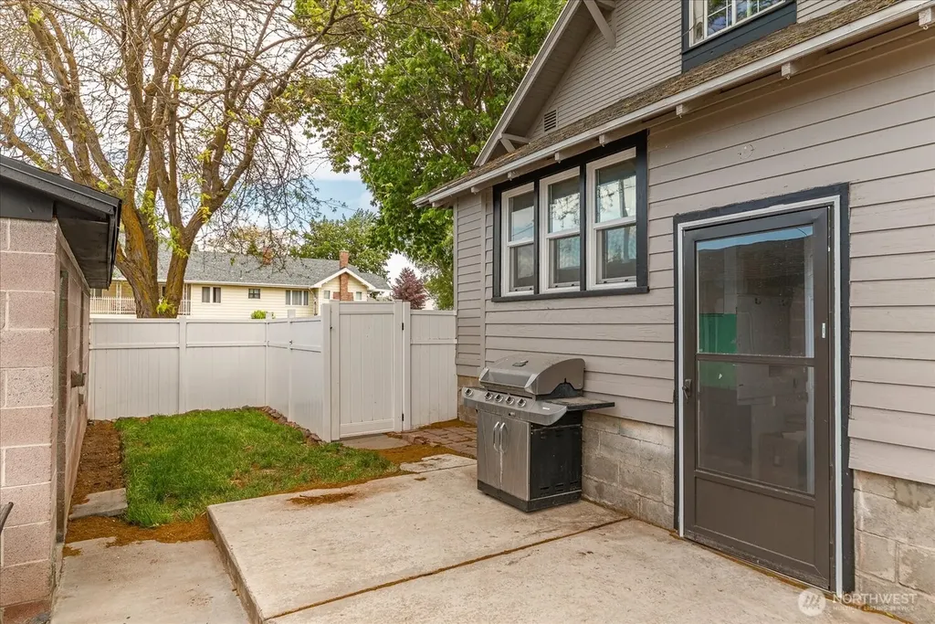 209 E 3rd Avenue Ritzville WA 99169