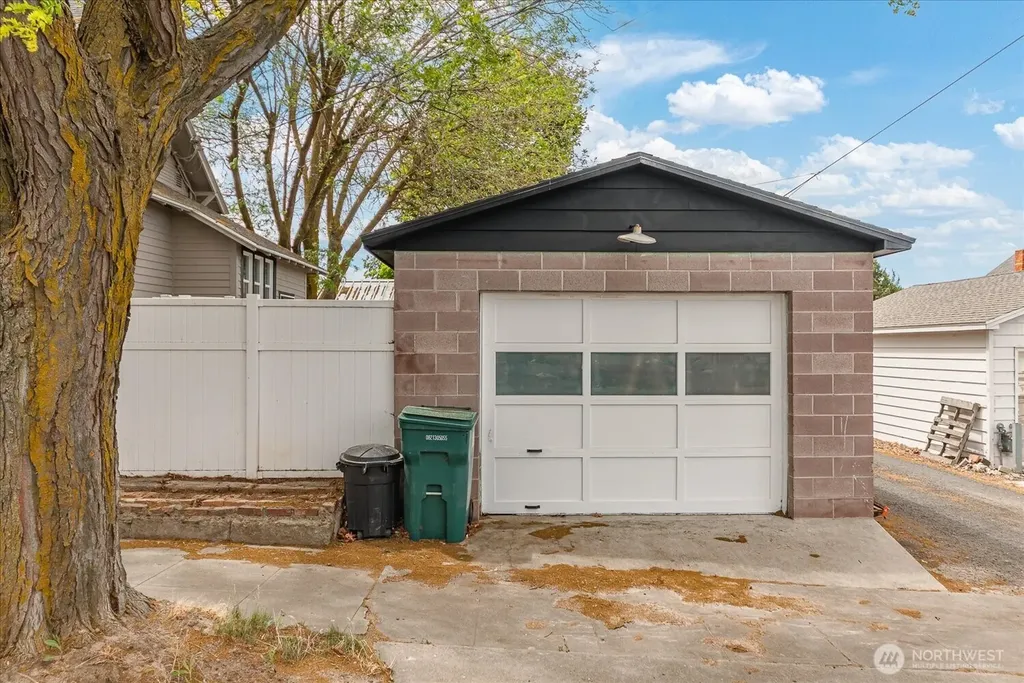 209 E 3rd Avenue Ritzville WA 99169
