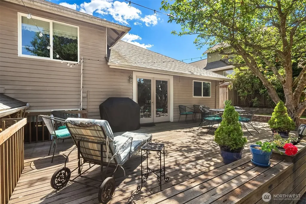 3121 206th Place SW Lynnwood WA 98036