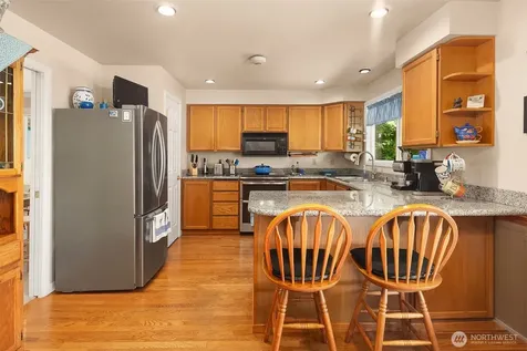 3121 206th Place SW Lynnwood WA 98036