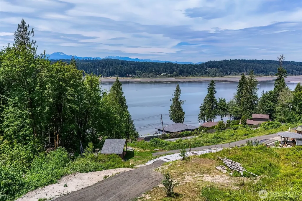 200 E Cove Drive Belfair WA 98528