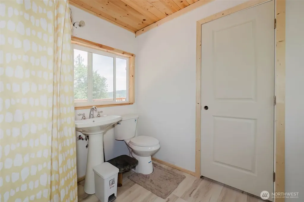 200 E Cove Drive Belfair WA 98528