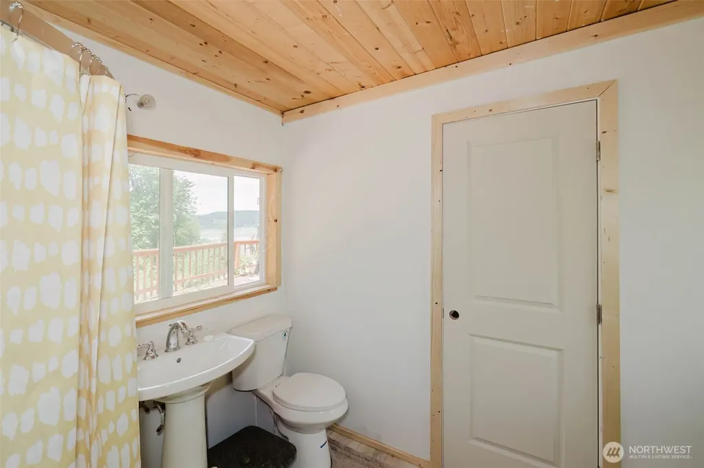 200 E Cove Drive Belfair WA 98528