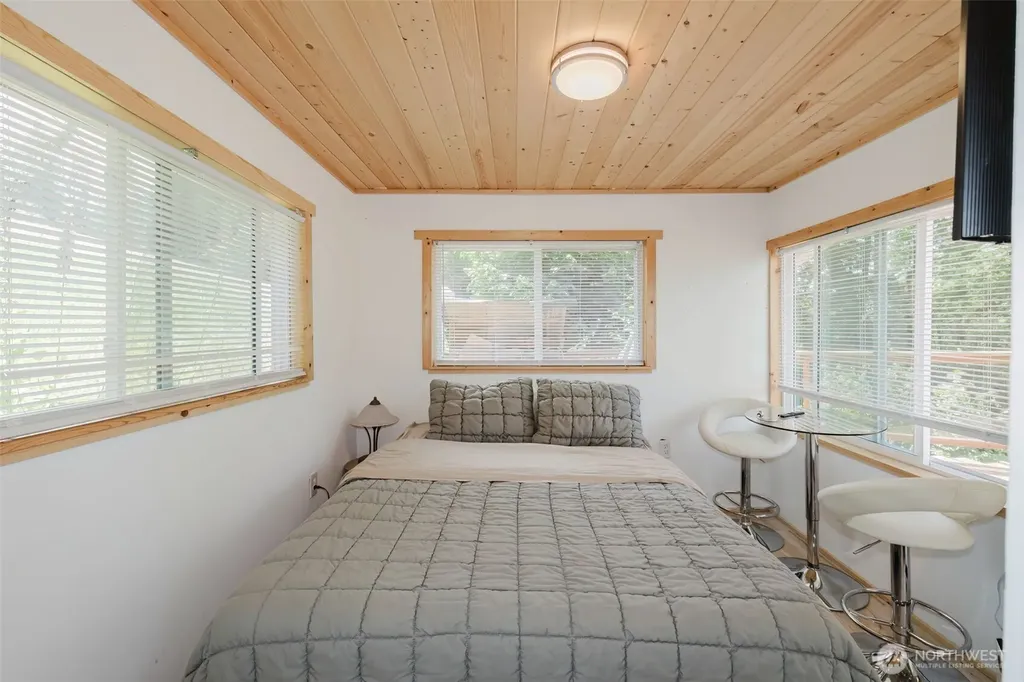 200 E Cove Drive Belfair WA 98528