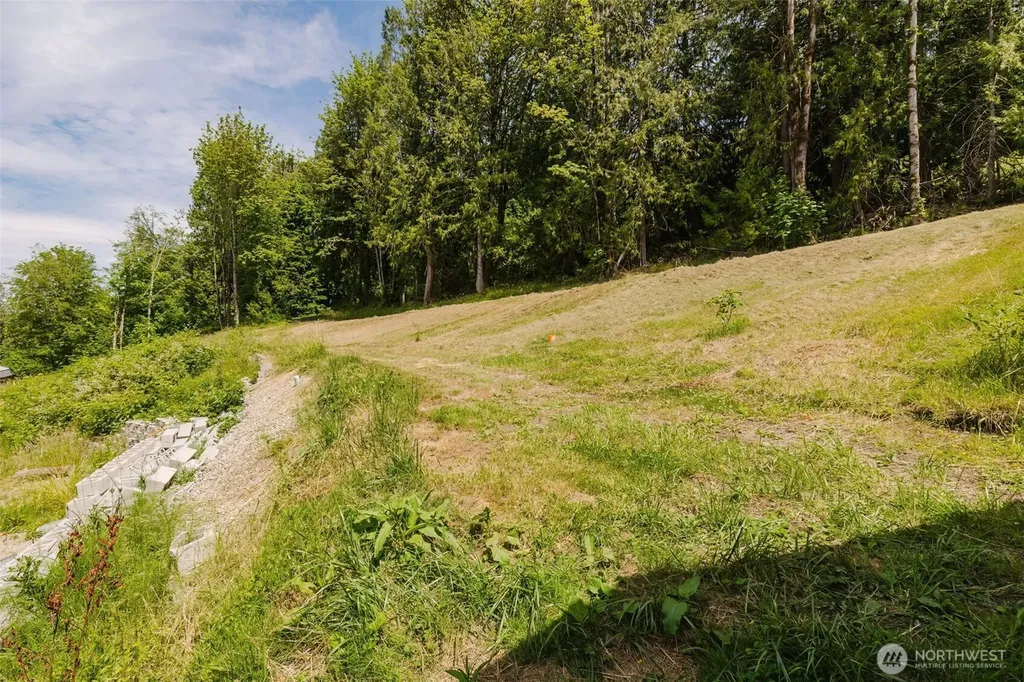 200 E Cove Drive Belfair WA 98528