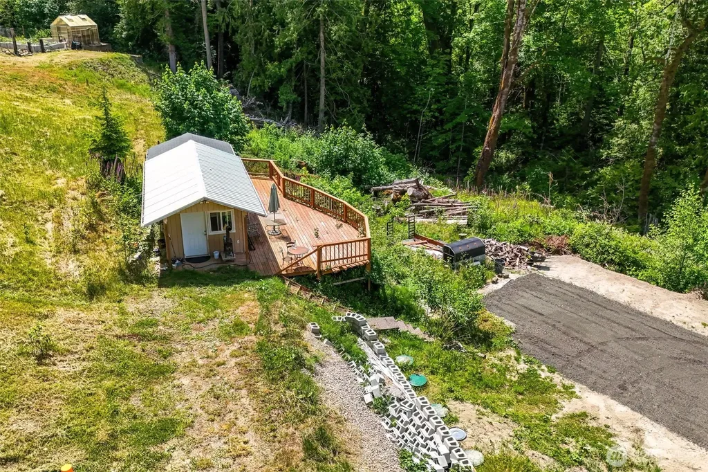 200 E Cove Drive Belfair WA 98528
