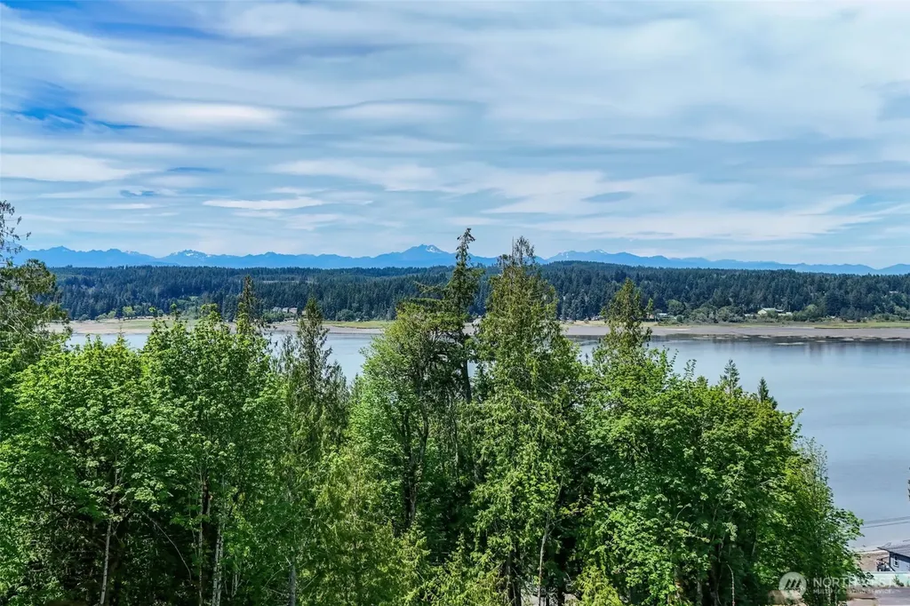200 E Cove Drive Belfair WA 98528