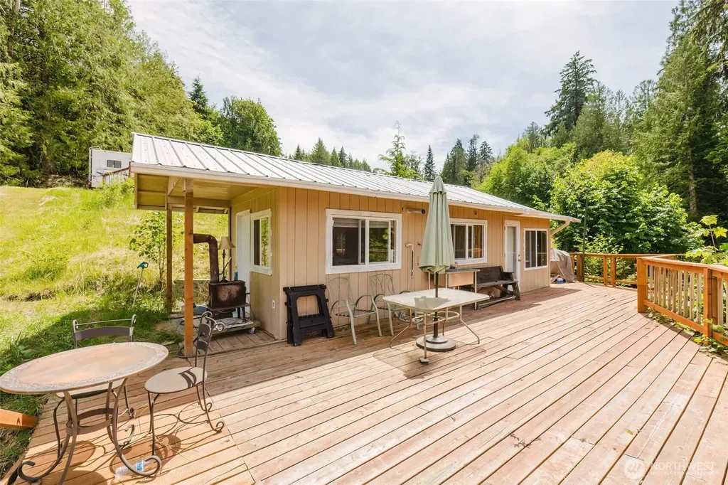 200 E Cove Drive Belfair WA 98528