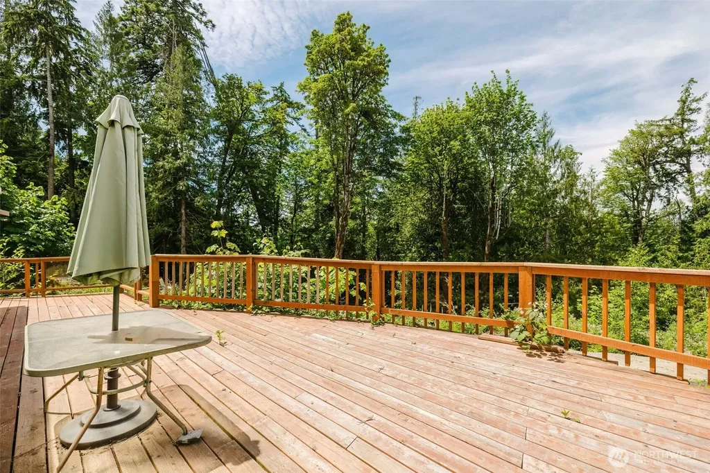 200 E Cove Drive Belfair WA 98528