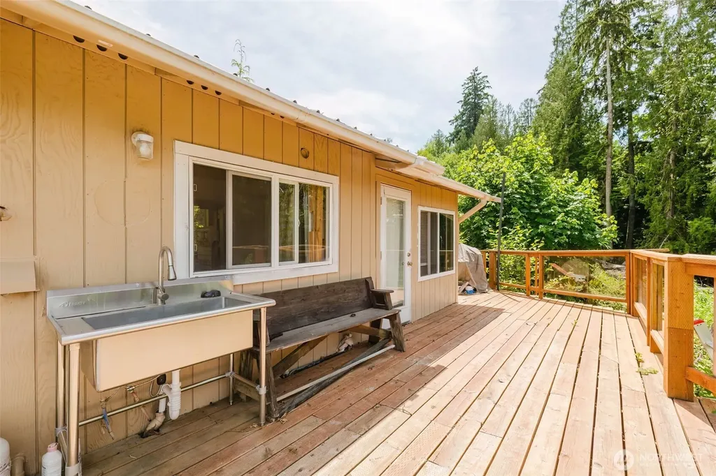 200 E Cove Drive Belfair WA 98528