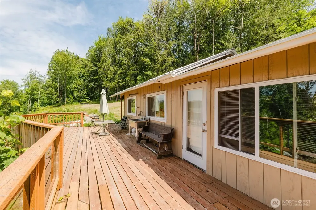 200 E Cove Drive Belfair WA 98528