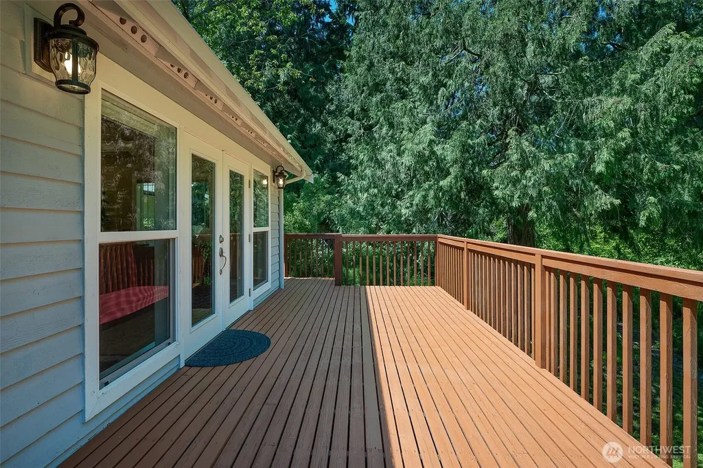 1226 NE Ballinger Place Shoreline WA 98155