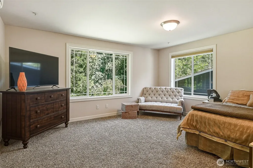 1226 NE Ballinger Place Shoreline WA 98155