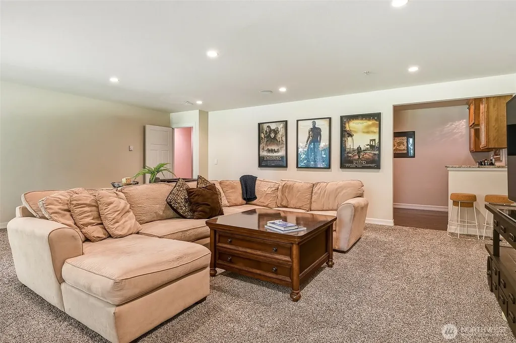 1226 NE Ballinger Place Shoreline WA 98155