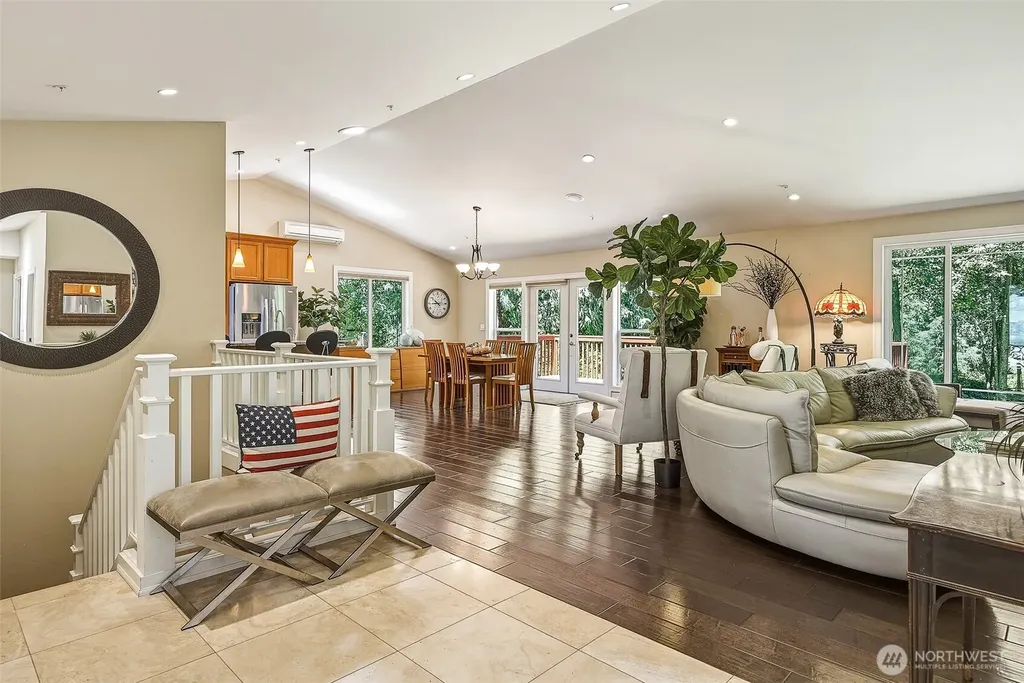 1226 NE Ballinger Place Shoreline WA 98155